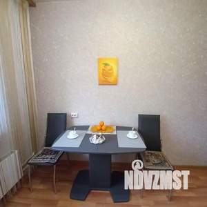 1-к квартира, посуточно, 42м2, 1/1 этаж