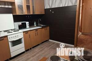 1-к квартира, посуточно, 40м2, 8/10 этаж