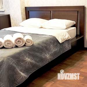 2-к квартира, посуточно, 49м2, 1/1 этаж