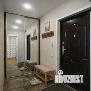 1-к квартира, посуточно, 32м2, 7/10 этаж