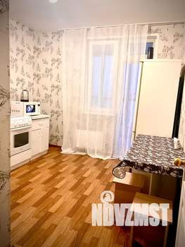 1-к квартира, посуточно, 45м2, 17/25 этаж