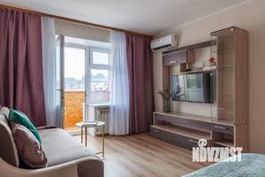 1-к квартира, посуточно, 42м2, 8/10 этаж