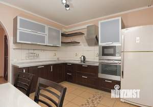 2-к квартира, посуточно, 61м2, 4/10 этаж