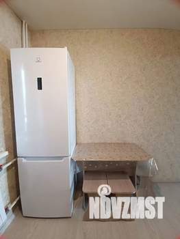 1-к квартира, посуточно, 42м2, 3/10 этаж