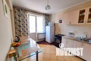 1-к квартира, посуточно, 38м2, 2/10 этаж