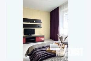 1-к квартира, посуточно, 46м2, 4/10 этаж