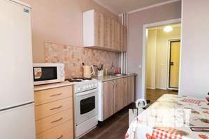 1-к квартира, посуточно, 38м2, 8/10 этаж