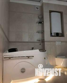 Студия квартира, посуточно, 40м2, 2/4 этаж