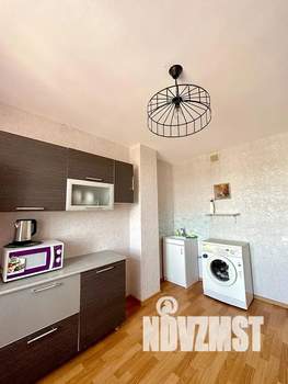 1-к квартира, посуточно, 40м2, 14/14 этаж