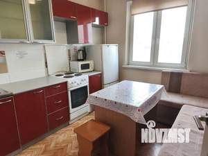 1-к квартира, посуточно, 42м2, 3/10 этаж