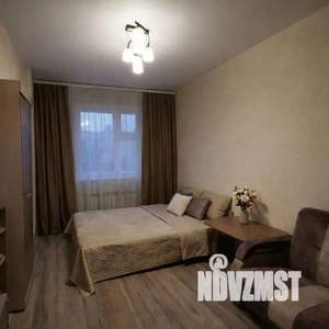 1-к квартира, посуточно, 40м2, 3/19 этаж