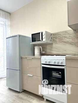 1-к квартира, посуточно, 35м2, 4/25 этаж