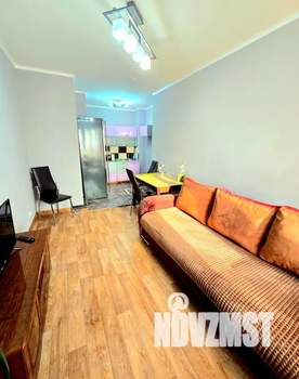 2-к квартира, посуточно, 40м2, 18/25 этаж