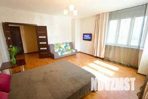 1-к квартира, посуточно, 49м2, 2/20 этаж