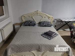 Студия квартира, посуточно, 42м2, 2/8 этаж