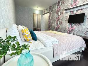 1-к квартира, посуточно, 38м2, 4/10 этаж