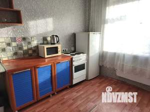 1-к квартира, посуточно, 42м2, 6/10 этаж