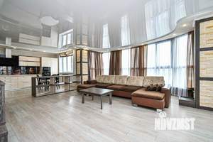 3-к квартира, посуточно, 118м2, 24/24 этаж