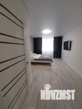 1-к квартира, посуточно, 32м2, 5/10 этаж