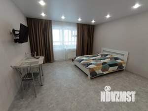 Студия квартира, посуточно, 33м2, 1/17 этаж