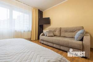1-к квартира, посуточно, 42м2, 1/1 этаж