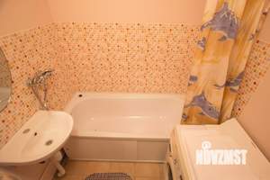 2-к квартира, посуточно, 57м2, 1/1 этаж