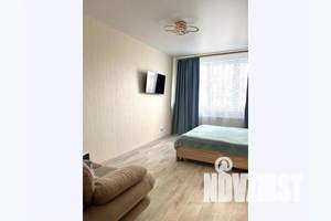 1-к квартира, посуточно, 37м2, 4/25 этаж