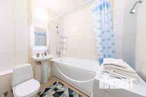 1-к квартира, посуточно, 46м2, 1/1 этаж