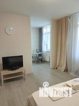 1-к квартира, посуточно, 40м2, 4/10 этаж