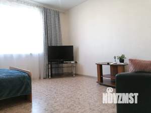 1-к квартира, посуточно, 42м2, 4/10 этаж