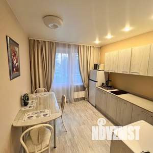 1-к квартира, посуточно, 38м2, 1/10 этаж