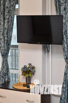 Студия квартира, посуточно, 42м2, 17/24 этаж