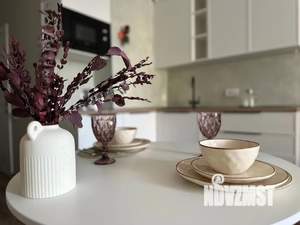 Студия квартира, посуточно, 28м2, 10/17 этаж