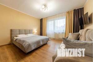 1-к квартира, посуточно, 42м2, 4/10 этаж