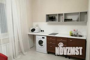 1-к квартира, посуточно, 42м2, 2/9 этаж