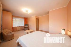 1-к квартира, посуточно, 34м2, 4/5 этаж