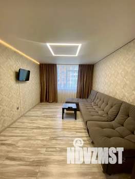 1-к квартира, посуточно, 47м2, 3/10 этаж