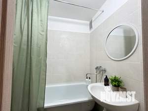 1-к квартира, посуточно, 42м2, 3/15 этаж