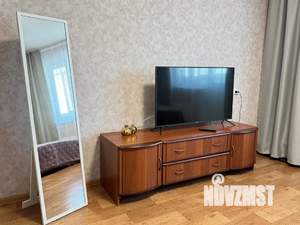 1-к квартира, посуточно, 40м2, 13/16 этаж