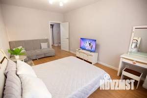 1-к квартира, посуточно, 45м2, 2/15 этаж