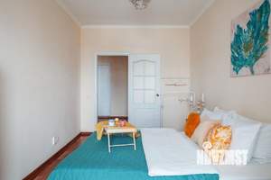 2-к квартира, посуточно, 70м2, 1/1 этаж