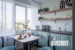 1-к квартира, посуточно, 42м2, 4/10 этаж
