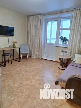 Студия квартира, посуточно, 30м2, 17/18 этаж