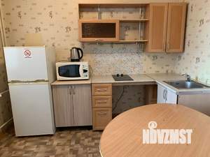 1-к квартира, посуточно, 33м2, 5/15 этаж