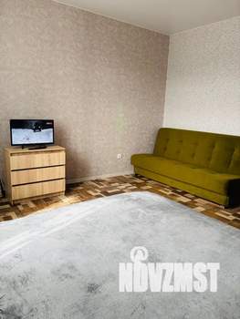 1-к квартира, посуточно, 38м2, 16/22 этаж
