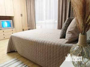 Студия квартира, посуточно, 35м2, 13/14 этаж