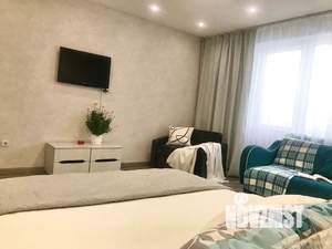 1-к квартира, посуточно, 40м2, 2/10 этаж