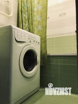 1-к квартира, посуточно, 37м2, 4/10 этаж