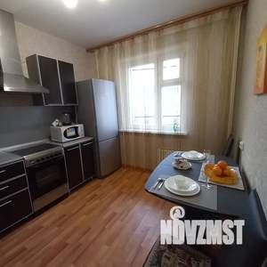 1-к квартира, посуточно, 42м2, 6/10 этаж