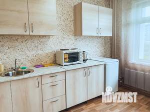 1-к квартира, посуточно, 38м2, 4/9 этаж